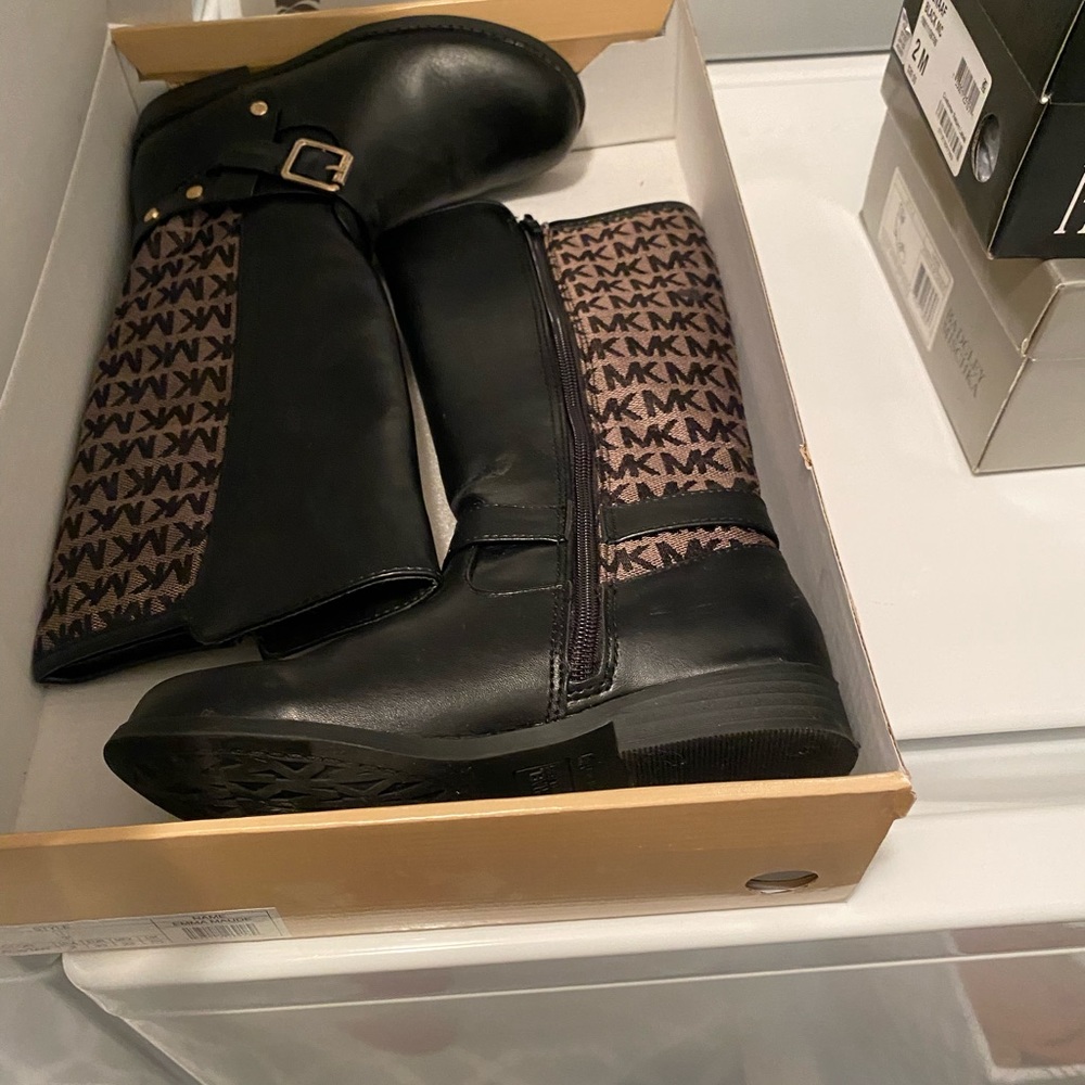 Girls size 2 michal kors boots black tan brown